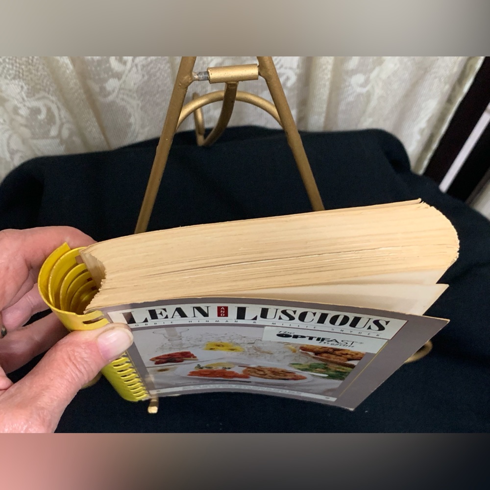 ⚠️ LAST CHANCE ⚠️ 2 VINTAGE LEAN AND LUSCIOUS COOKBOOKS - Picture 4 of 11